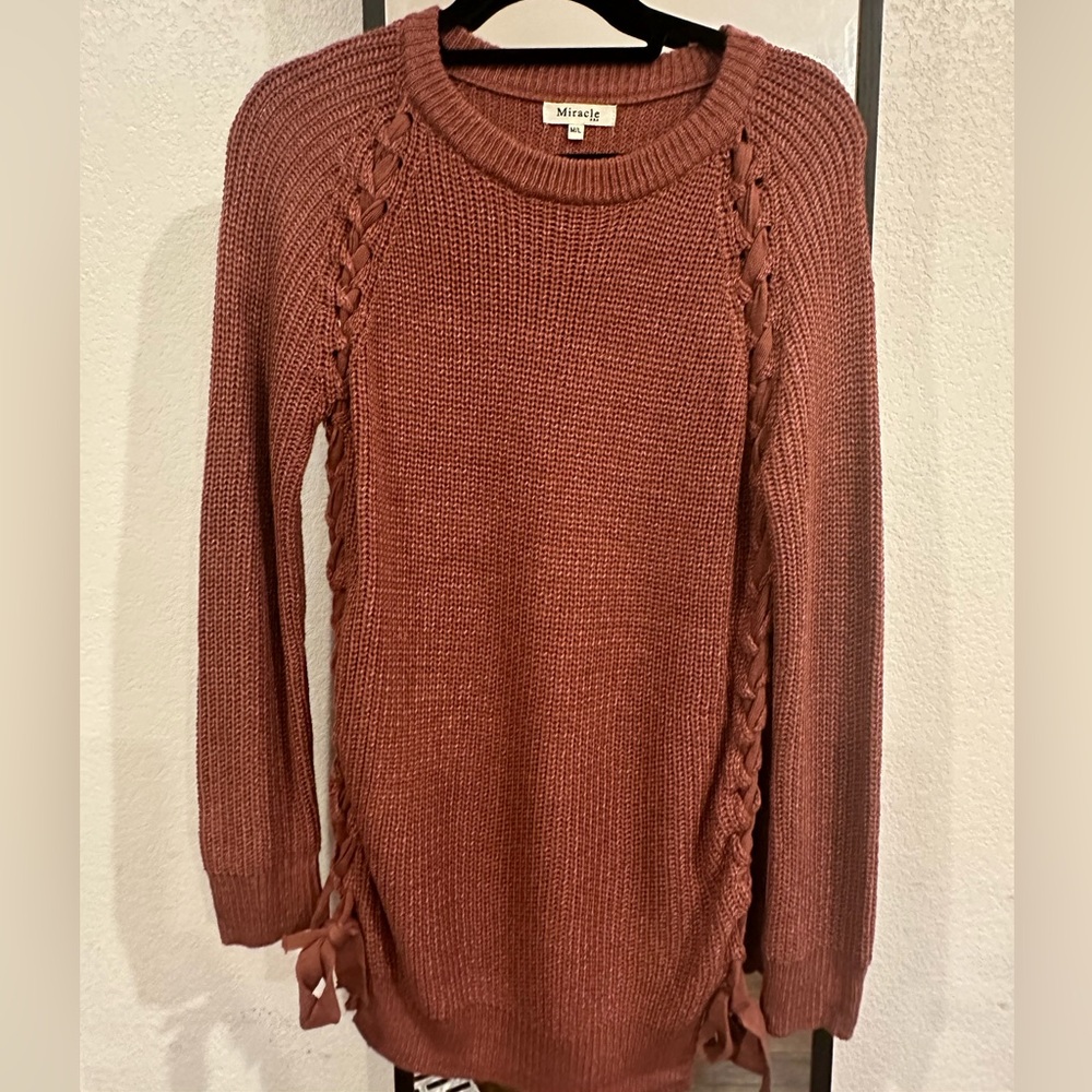 Miracle oversized sweater- rust/burgundy. M/L